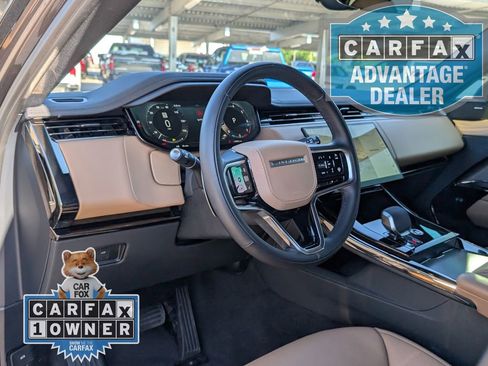 Used 2025 Land Rover Range Rover Sport SE AWD/4WD image 3
