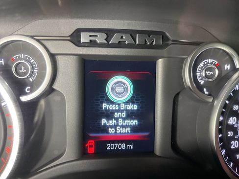 Used 2025 RAM 2500 Big Horn AWD/4WD image 11