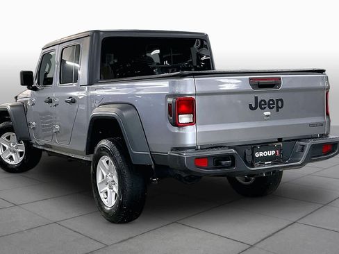 Used 2020 Jeep Gladiator Sport w/ Quick Order Package 24S AWD/4WD image 12
