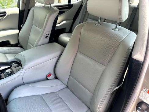 Used 2017 Lexus LS 460 image 26