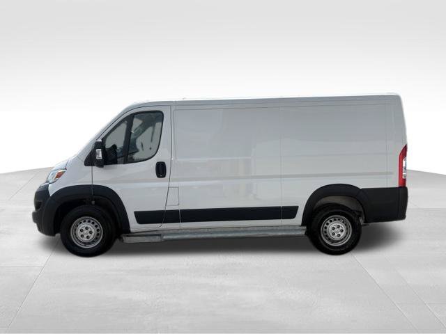 Used 2025 RAM ProMaster 2500 w/ U-Haul Equipment Group FWD image 12