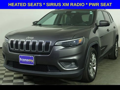 Used 2019 Jeep Cherokee Latitude Plus w/ Comfort/Convenience Group FWD image 1