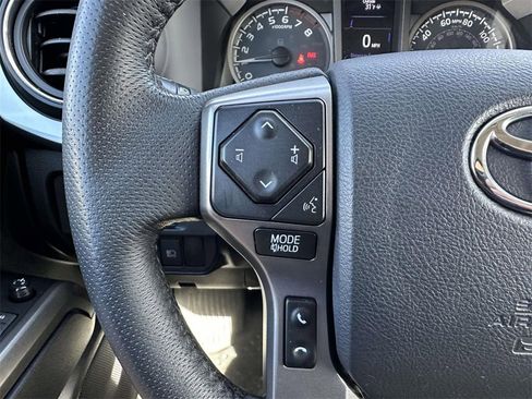 Certified 2019 Toyota Tacoma SR5 image 9