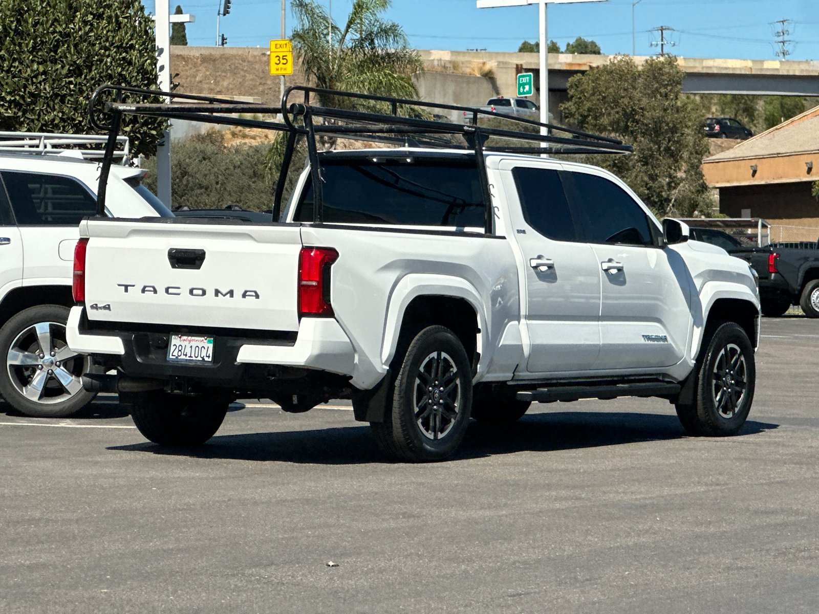 Used 2024 Toyota Tacoma SR5 AWD/4WD image 5