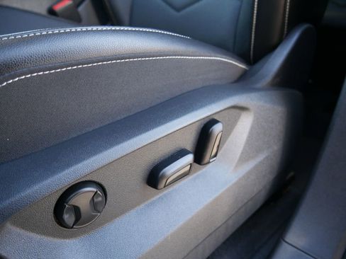 Used 2025 Volkswagen Atlas SE image 27