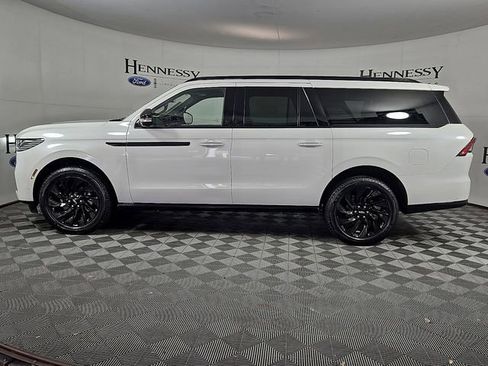 New 2025 Lincoln Navigator L Reserve w/ Jet Appearance Package AWD/4WD image 7