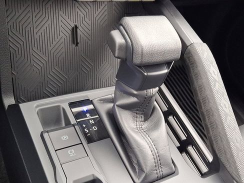 Used 2025 Toyota Tacoma SR image 15