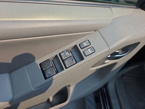 Used 2006 Nissan Frontier LE AWD/4WD image 9