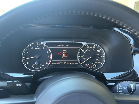 Used 2025 Nissan Pathfinder SV FWD image 24