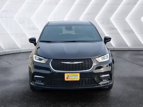 New 2026 Chrysler Pacifica Select image 9