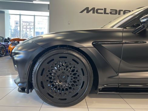 Used 2023 Aston Martin DBX 707 image 32