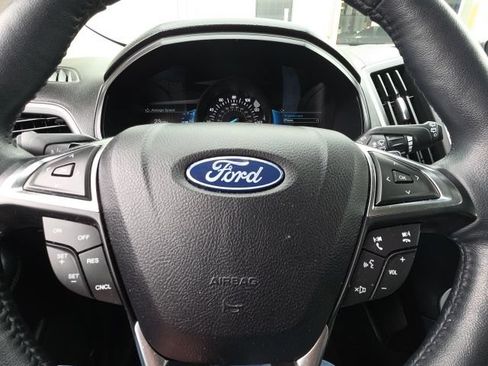 Used 2022 Ford Edge SEL w/ Convenience Package AWD/4WD image 4