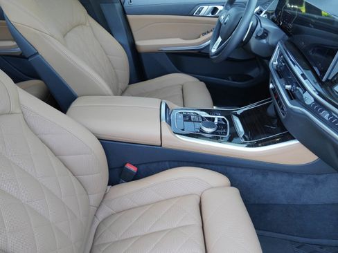 Used 2025 BMW X5 sDrive40i w/ Climate Comfort Package RWD image 12