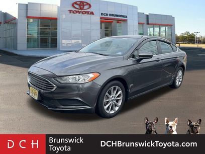Used 2017 Ford Fusion SE w/ Fusion SE Technology Package