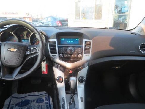 Used 2016 Chevrolet Cruze LT image 43