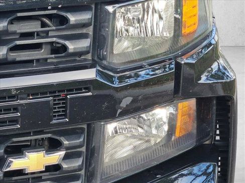 Used 2021 Chevrolet Silverado 1500 Custom w/ Safety Confidence Package AWD/4WD image 9