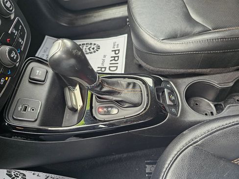 Used 2020 Jeep Compass Limited image 27