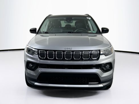 Used 2022 Jeep Compass Limited w/ Sun and Sound Group AWD/4WD image 2