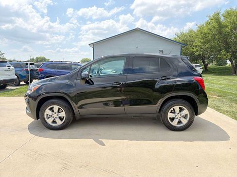 Used 2020 Chevrolet Trax LS w/ Tint and Cruise Package AWD/4WD image 3