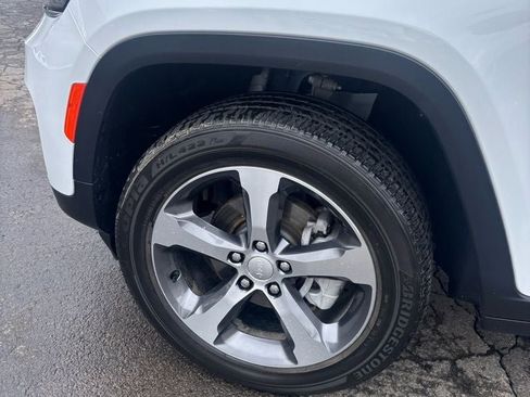 Used 2023 Jeep Grand Cherokee Limited w/ Trailer Tow Prep Group (B) image 28