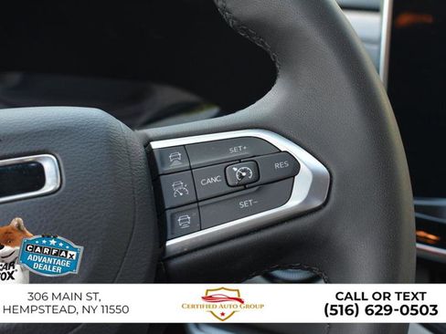Used 2025 Jeep Compass Limited AWD/4WD image 17