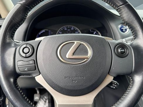 Used 2016 Lexus CT 200h w/ Seat Comfort Package FWD image 10