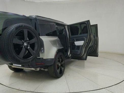 Used 2025 Land Rover Defender 110 X image 79