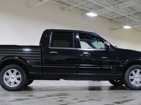 Used 2002 Lincoln Blackwood RWD image 2