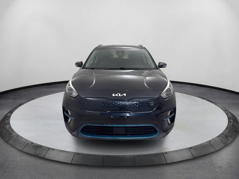 Used 2022 Kia Niro EX w/ Cold Weather Package FWD image 2