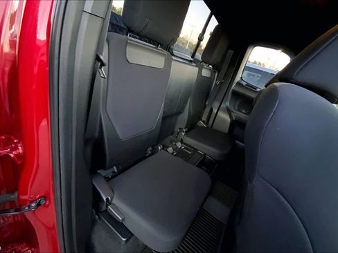 Used 2021 Toyota Tacoma TRD Off-Road image 18