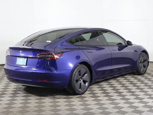 Used 2023 Tesla Model 3 Standard Range image 11