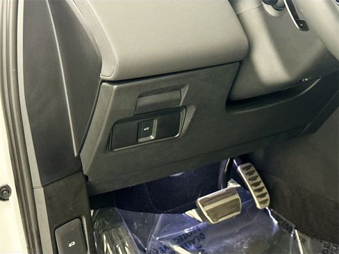 Certified 2024 Land Rover Range Rover Evoque Dynamic SE image 10