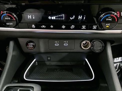 New 2025 Nissan Rogue SL image 27