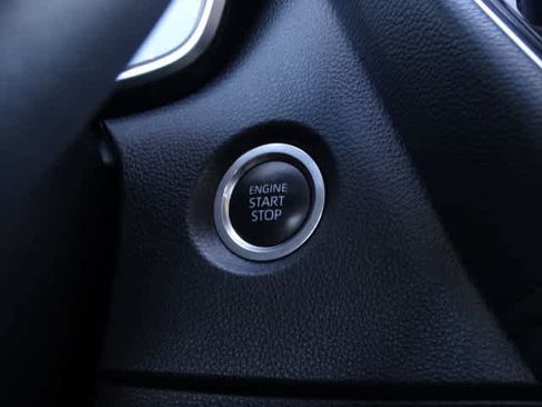 Used 2021 Toyota Corolla XLE image 30