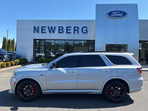 Used 2023 Dodge Durango SRT image 4
