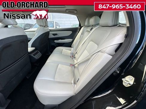 Used 2024 Nissan Ariya AWD image 12