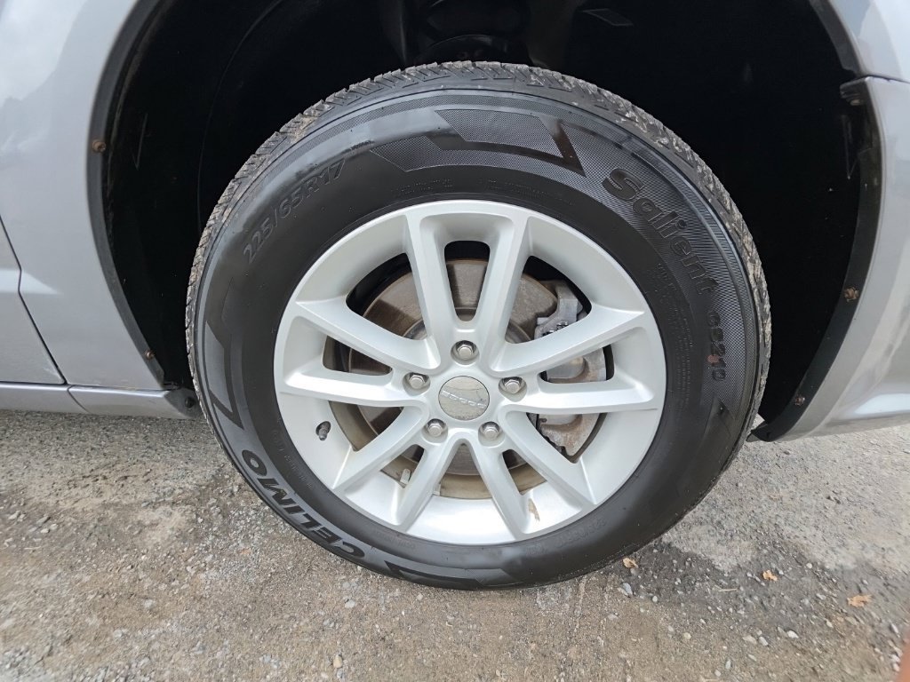 Used 2014 Dodge Grand Caravan SXT w/ Rear Park Assist Package FWD image 39