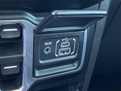 Used 2022 Jeep Wrangler Unlimited Sahara 4xe image 20