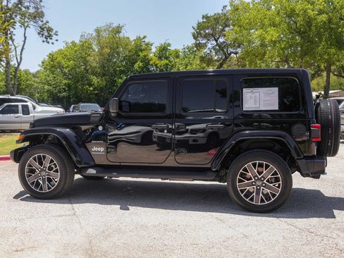 Used 2023 Jeep Wrangler Unlimited Sahara w/ Cold Weather Group AWD/4WD image 2