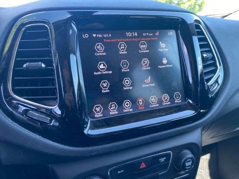 Used 2019 Jeep Compass Limited AWD/4WD image 10