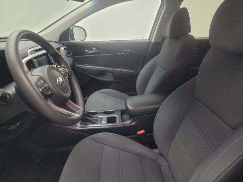 Used 2018 Kia Sorento AWD image 17