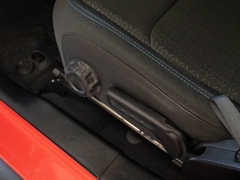 Used 2021 Jeep Wrangler Unlimited Islander image 13