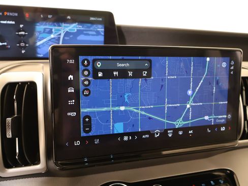 Used 2025 Ford Expedition Active AWD/4WD image 8