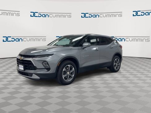 Used 2023 Chevrolet Blazer LT FWD image 4