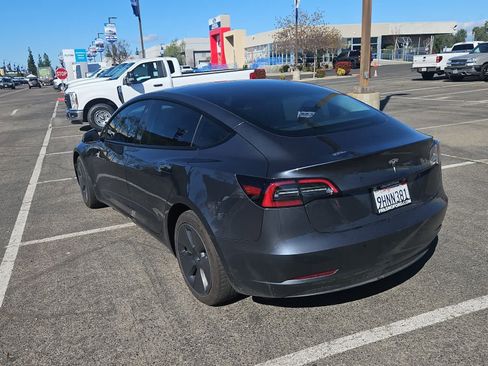 Used 2023 Tesla Model 3 Standard Range image 6