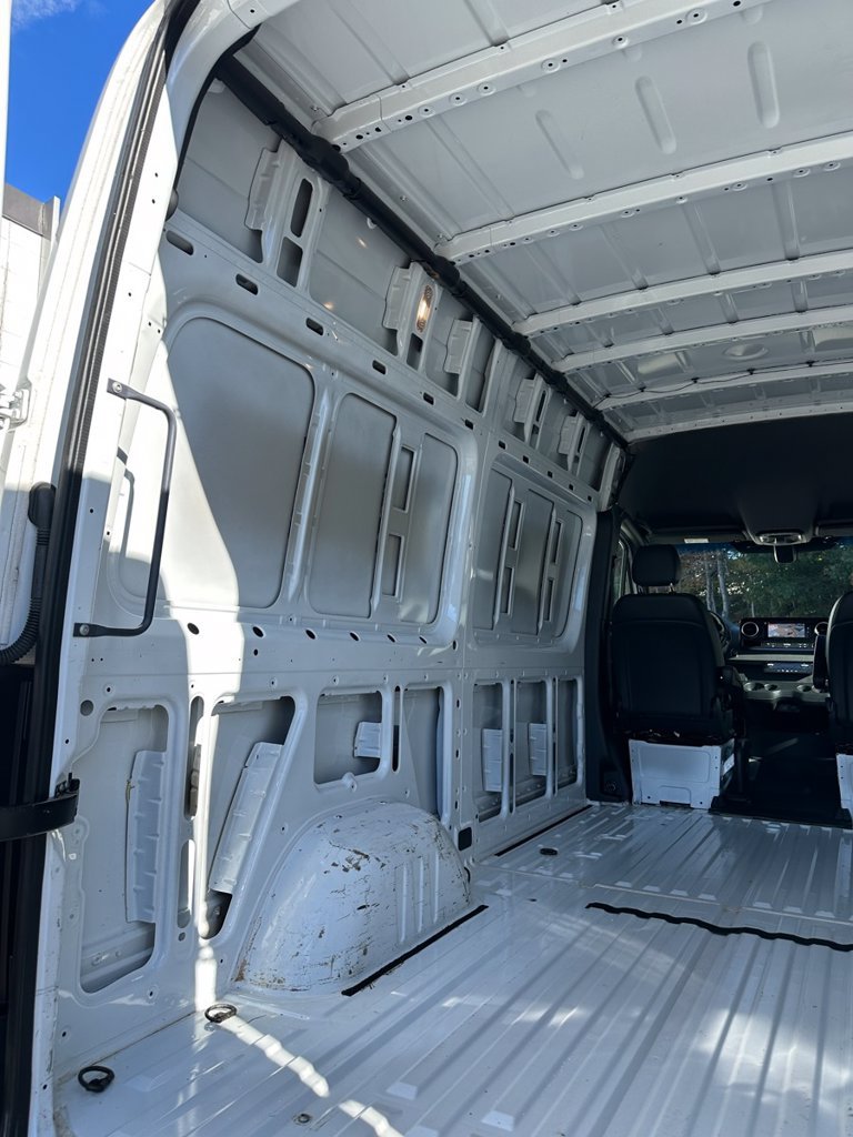 Used 2025 Mercedes-Benz Sprinter 2500 image 20