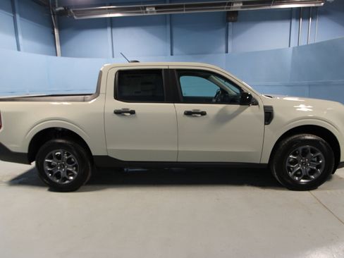 New 2025 Ford Maverick XLT w/ Equipment Group 301A image 30