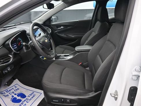 Used 2024 Chevrolet Malibu LT FWD image 11