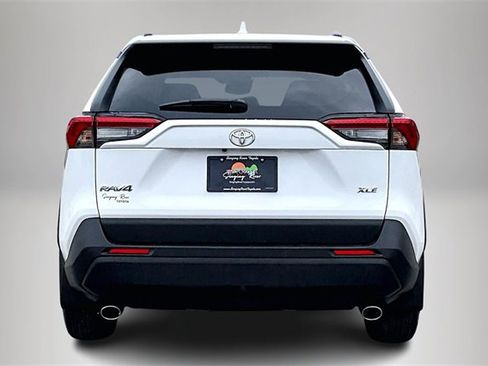 Used 2025 Toyota RAV4 XLE image 6