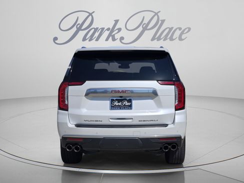Used 2023 GMC Yukon Denali w/ LPO, Floor Liner Package AWD/4WD image 4